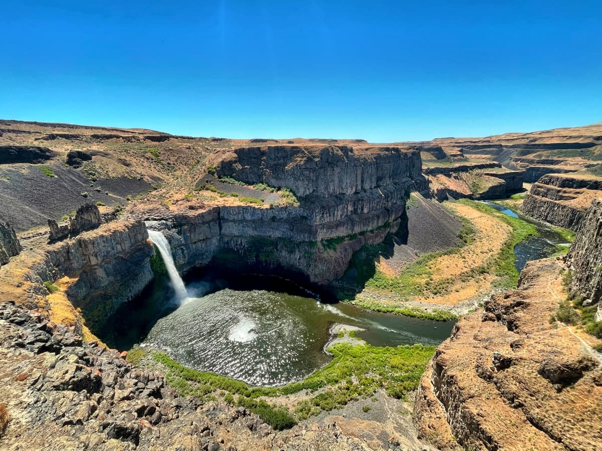 Photography by Jon Levesque